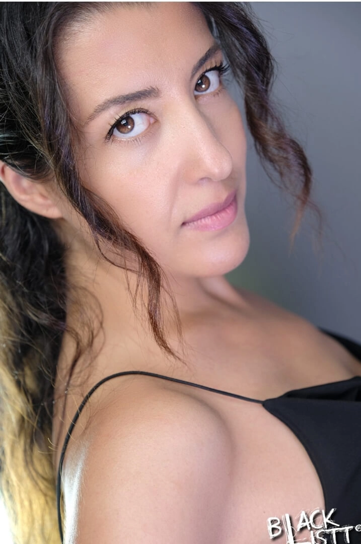 Oyuncu Özlem Ulukan August 2 fotoğraf çekimi