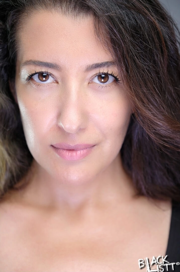 Oyuncu Özlem Ulukan August fotoğraf çekimi