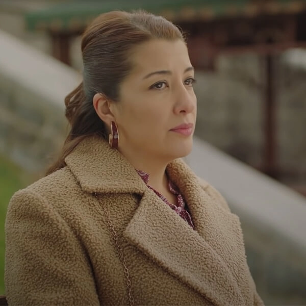 Oyuncu Özlem Ulukan Maria ile Mustafa 17.Bölüm Şahin’i Tersleyen İclal dizi çekimi