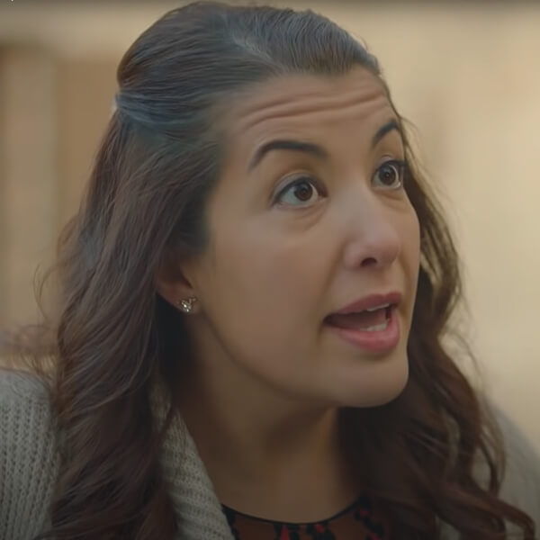 Şahin’in İclal’e Çiçek Sürprizi - Maria ile Mustafa 17.Bölüm